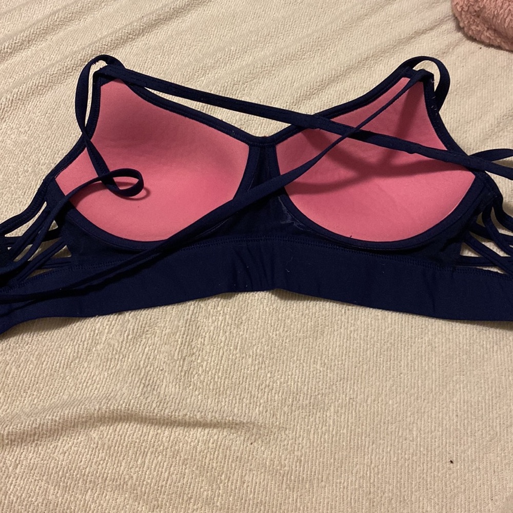PINK/ VS ultimate criss cross bra size small - Picture 3 of 6